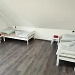 בית אירוח Rentcenter79 *